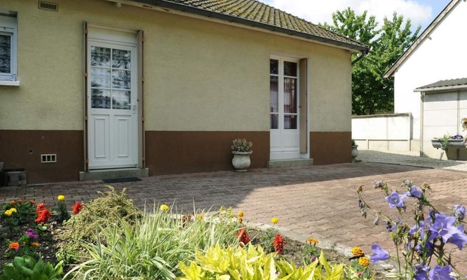 Mery-sur-Seine House | House