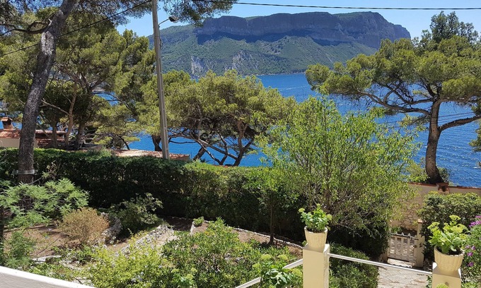 Cassis Villa | House full of character close to the beaches and with an unobstructed view