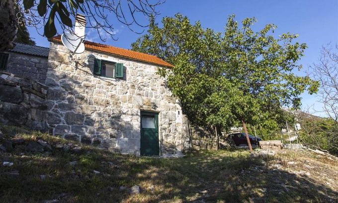 Gata House | House Gordana