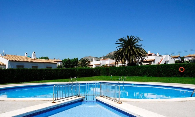 Torroella de Montgri House | House in L’Estartit near Sandy Beach