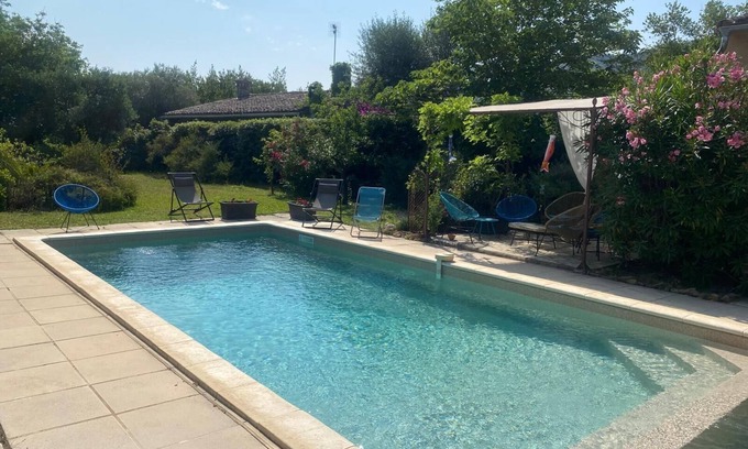 Bandol Villa | House in Les Vignes de Bandol air-conditioned Swimming pool, Last minute special offer