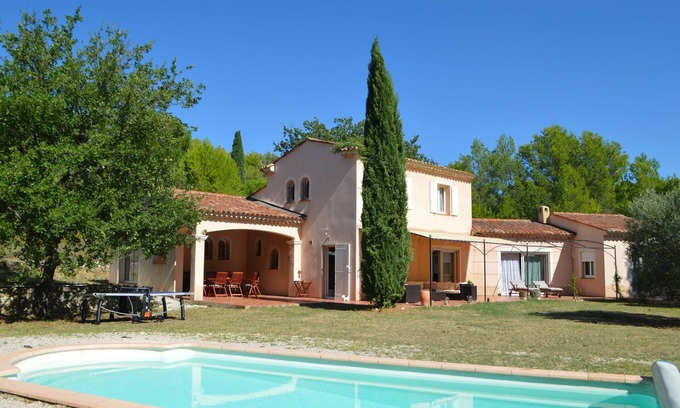 Montfort-sur-Argens House | House in Montfort-sur-Argens with garden