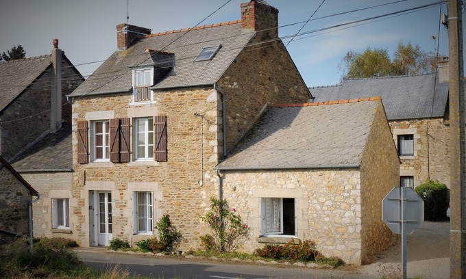 Pleslin-Trigavou House | House in small village located between Dinard, St Malo and Dinan medieval town
