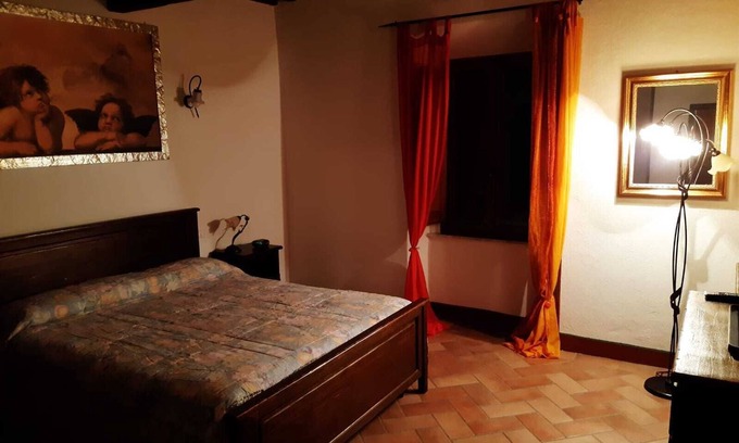 San Quirico d'Orcia House | House in the historic center
