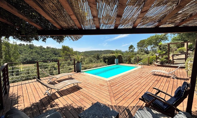 Flassans-sur-Issole House | House in the Var hills