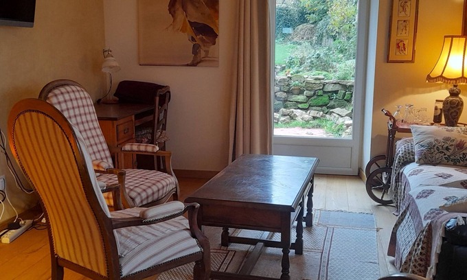 Lubine House | House in the heart of a village, in the countryside