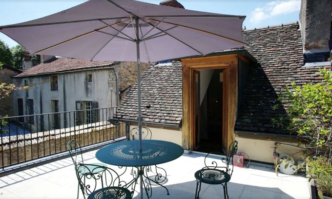 Beaune City Centre House | house in the historic city center of Beaune terrace and aircon !