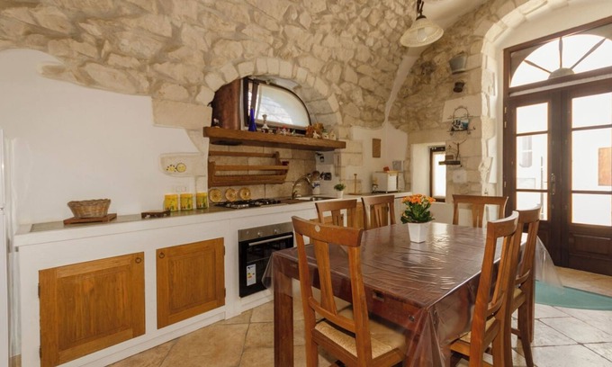 Mattinata Apartment | House in the Junno