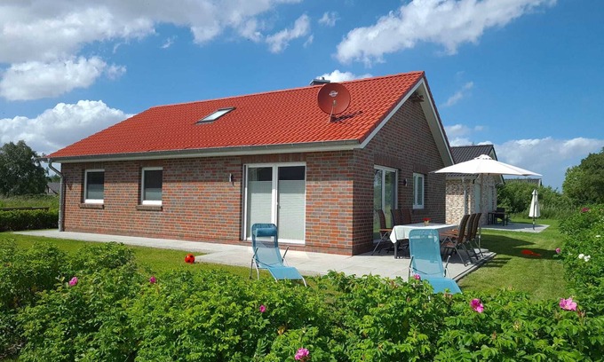 Sehestedt House | House JADEHUUS- Holiday home with a view for 6 people