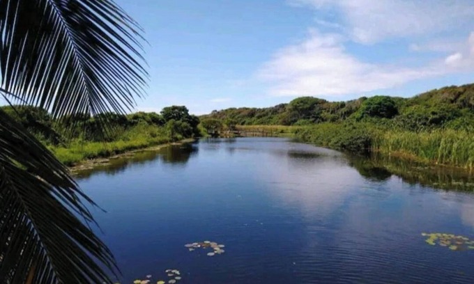 Prado House | House just a few meters from the sea in a super private condominium surrounded by nature.
