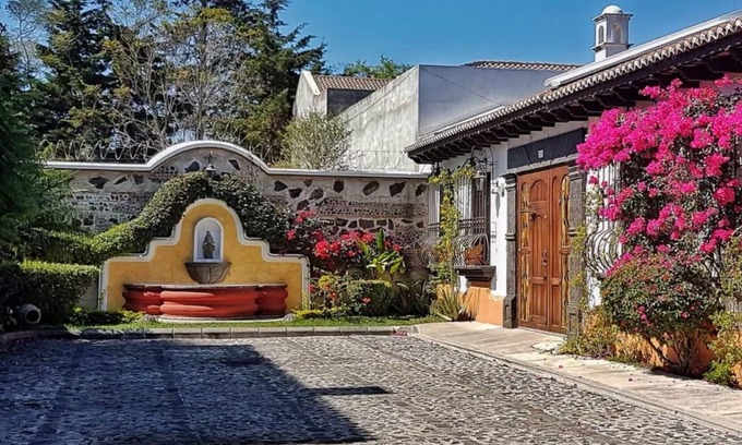 Antigua Guatemala House | House of Three Fountains with Courtyard and rooftop views