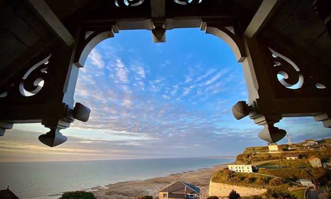 Ault Villa | HOUSE ON THE CLIFFS