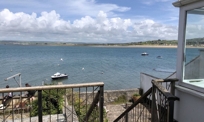 Appledore House | House right on Estuary, at Appledore, Devon, Shops, Pubs, Playground all close