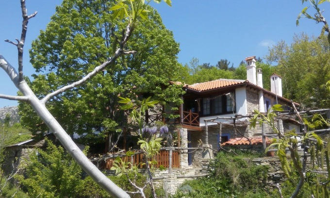 Kazaviti House | House RODIA Traditional detached house with a view of the mountain ranges in nature