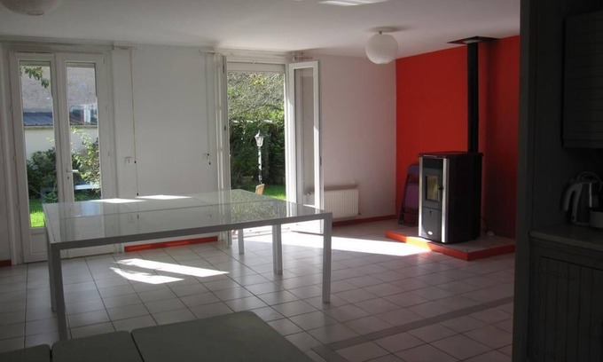 Cairon House | House surrounded by greenery, near a river, with 5 bedrooms (sleeps 15)