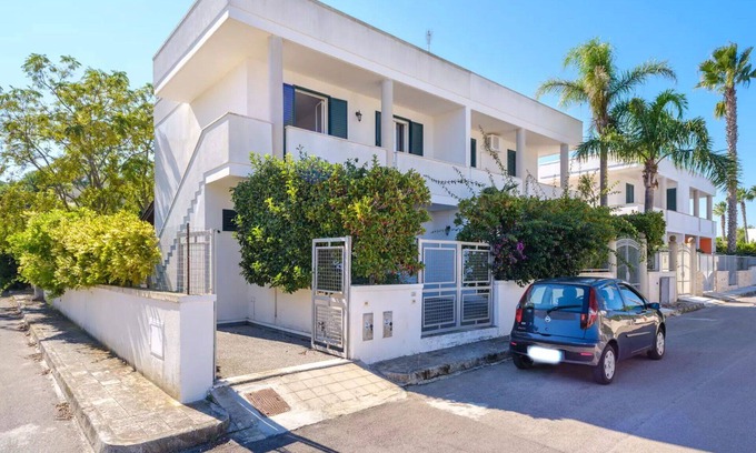 Torre dell'Orso Villa | House Torre Dell'orso, Ac, Wifi