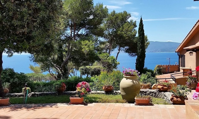 Ansedonia Villa | House/Villa - Ansedonia villa with private garden and covered parking