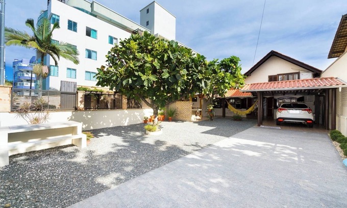 Bombas House | HOUSE WITH 3 BEDROOMS - CLOSE TO THE BEACH AND GENERAL SHOPPING