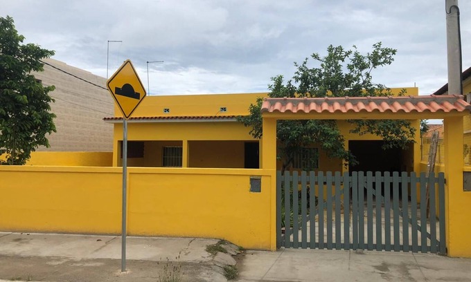 Praia da Vila House | HOUSE WITH 3 BEDROOM POOL BETWEEN THE POND AND THE SEA