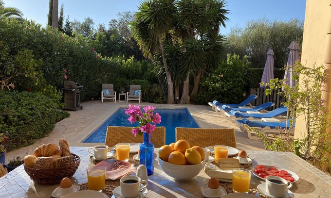 Portopetro House | House with pool, garden, sea view, near the beach, free Wi-Fi, terraces, gas barbecue