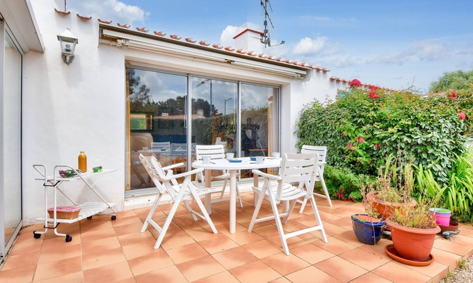 Noirmoutier-en-l'Ile Ski Chalet | House with terrace - 900m plage des Sableaux