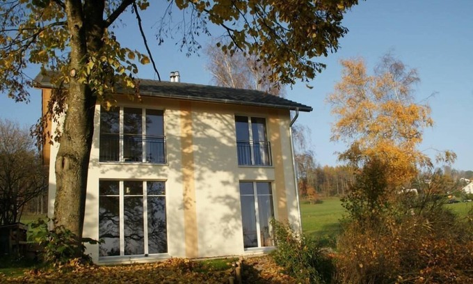 Lugnorre House | House with garden
