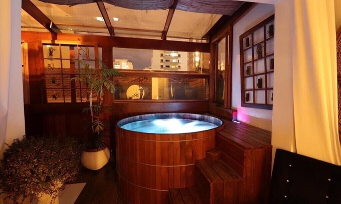 Pinheiros House | House with Ofuro and nightclub on Oscar Freire street