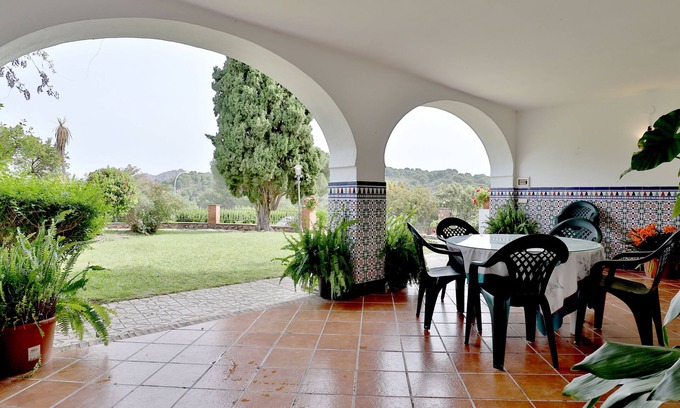 Las Jaras House | House with pool and garden 9 km from Córdoba, stunning views.