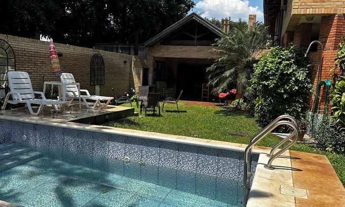 Lambare House | House with Pool in Lambaré