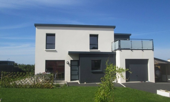 Roscoff House | House with sea view- Beach and marina on foot