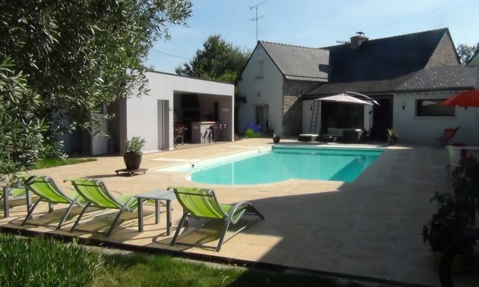 Saint-Nolff Villa | House with swimming pool