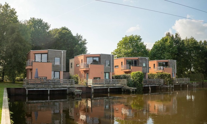 Midlaren House | House with washingmachine near the Zuidlaardermeer