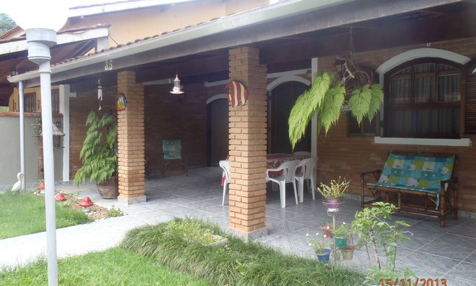 Mococa House | House with WI-FI Swimming Pool and Private Barbecue! Condominium 24 hour security