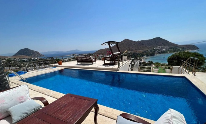 Akyarlar Villa | House within 5 Min. Walk to Beach in Akyarlar