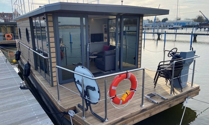 Barth Boat Rental | Houseboat Fjord Capella - Solar boat in Barth