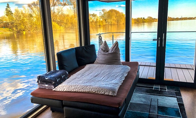 Wiesbaden Boat Rental | Houseboat villa. nautica