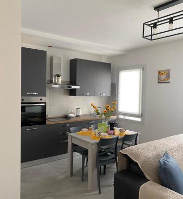 Spinea Apartment | Houses of Flowers