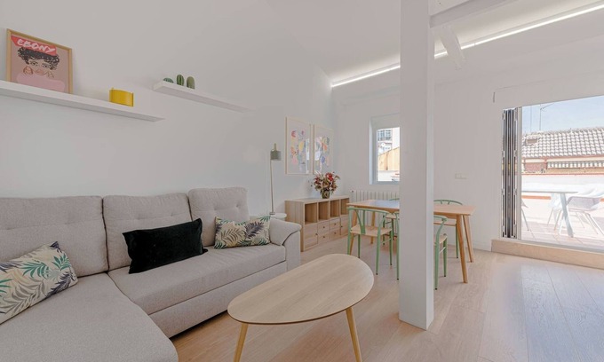 Cuatro Caminos Apartment | Housing Avila I by Sharing Co