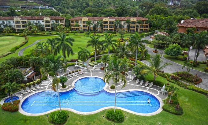 Herradura Apartment | HRG Condos at Los Sueños
