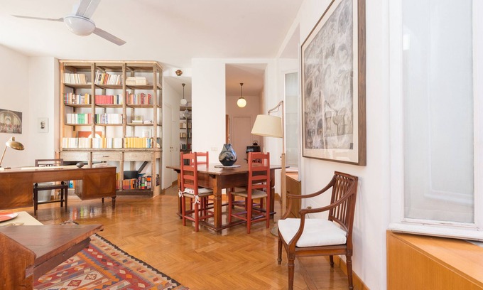 Rione XI Sant'Angelo Apartment | Hub of Rome Quiet and Safe