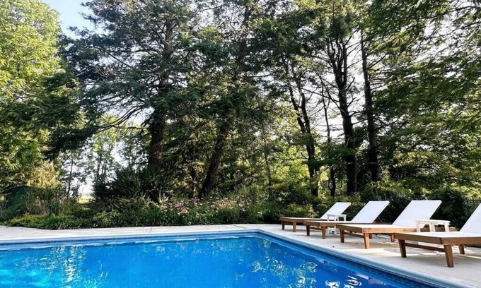 New Windsor House | Hudson Valley Oasis - Hot Tub, Fireplace, 50mi NYC