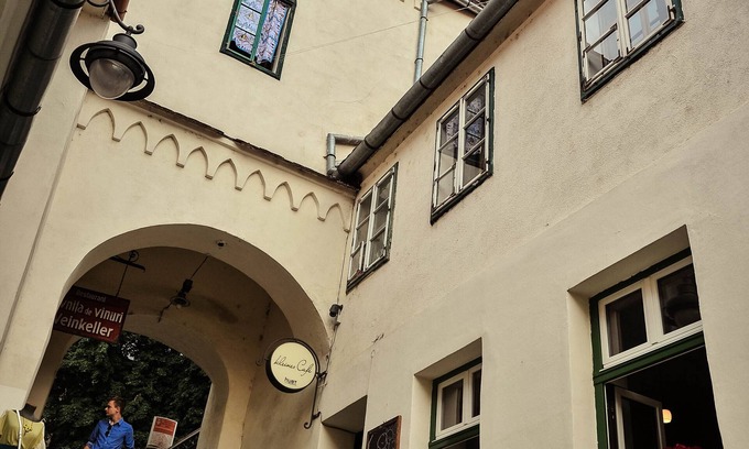 Historic Center Hotel | HUET SQUARE, HISTORICAL BUILDING