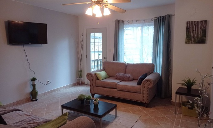 Cote-Saint-Paul Apartment | Huge 2-level house- NEGOTIABLE- 5-Comfortable-10 minutes from Jolicoeur metro station