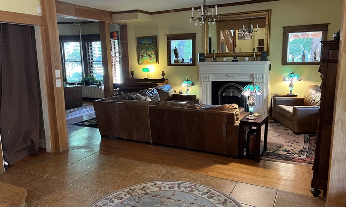 Cheesman Park House | Huge 4 story home - 1 mile from downtown, by Botanic Gardens & Cheesman Park