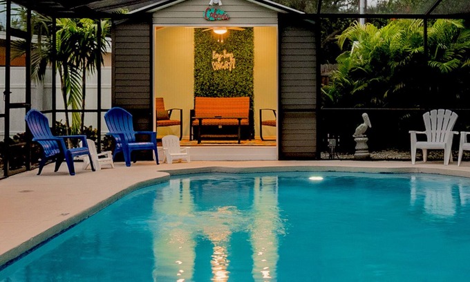 South Pinellas Community Council House | Huge 5BR+3BA Home with massive POOL. Poolside Cabana, Firepit. Sleeps 16