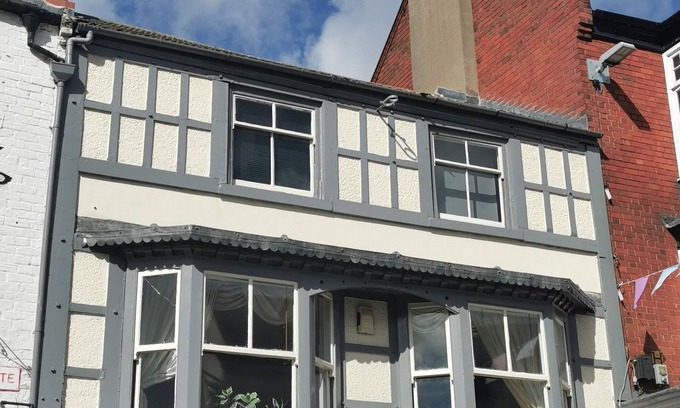 Darlington Apartment | Huge 6-Bed Apartment in Darlington Centre