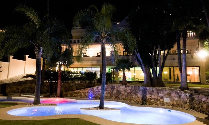 New Golden Mile House | Huge Golf and Spa Mansion 8 min from Puerto Banus