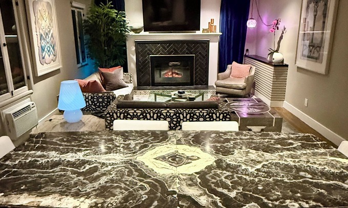 Hollywood Hills Apartment | Huge Hollywood Hills 1400 sq ft 2+1 Views, by the Hollywood Bowl!