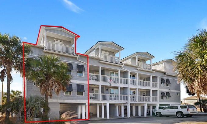 Mexico Beach House | Huge renovated townhome, sleeps 11, beach-side of 98 with gorgeous beach access