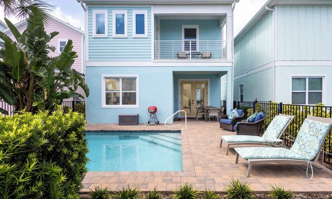 West Kissimmee House | Hunky Dory II Summary